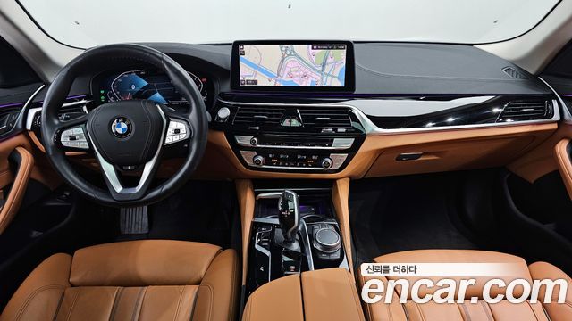 BMW 5-Series 520i Luxury