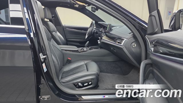 BMW 5-Series 530i M Sport Package Plus