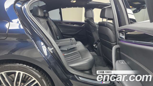 BMW 5-Series 530i M Sport Package Plus