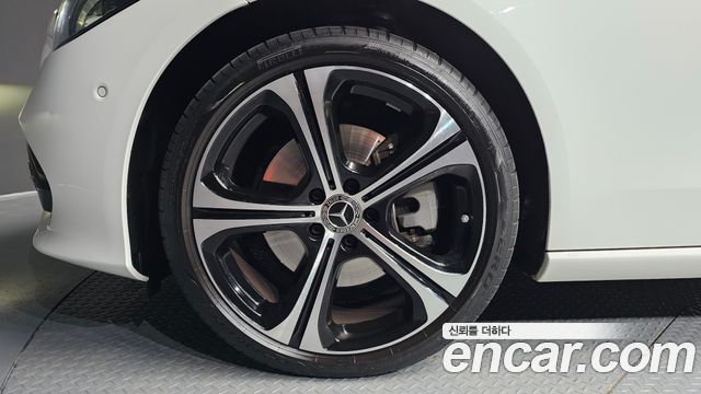 Mercedes-Benz C-Class C300 4MATIC Avantgarde