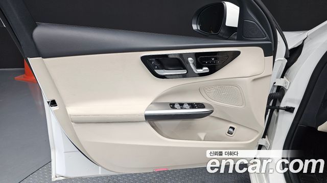 Mercedes-Benz C-Class C300 4MATIC Avantgarde