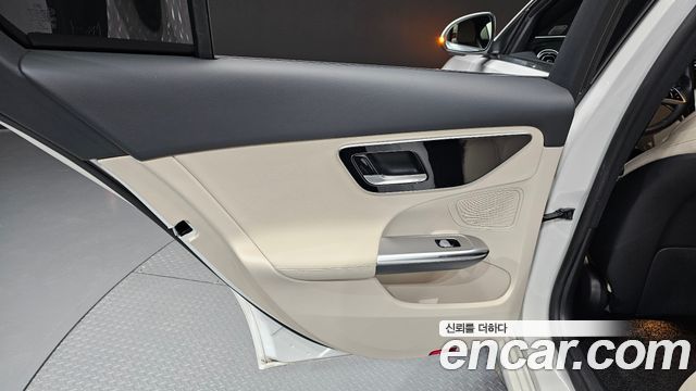Mercedes-Benz C-Class C300 4MATIC Avantgarde