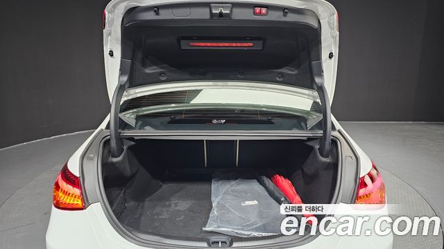 Mercedes-Benz C-Class C300 4MATIC Avantgarde