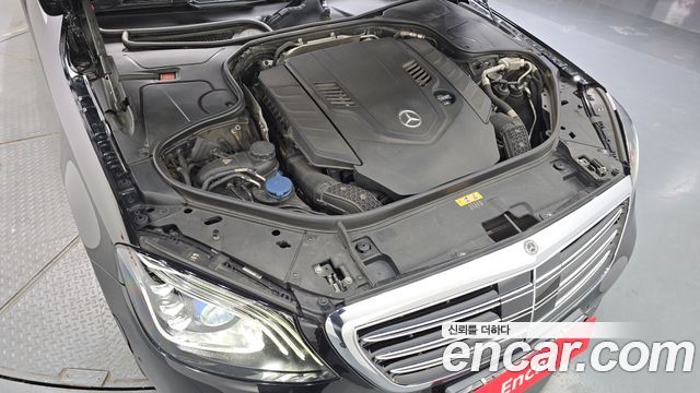 Mercedes-Benz S-Class S560L 4MATIC