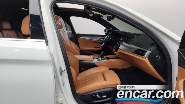 BMW 5-Series 520d M Sport package