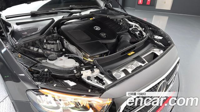 Mercedes-Benz E-Class E200 Avantgarde