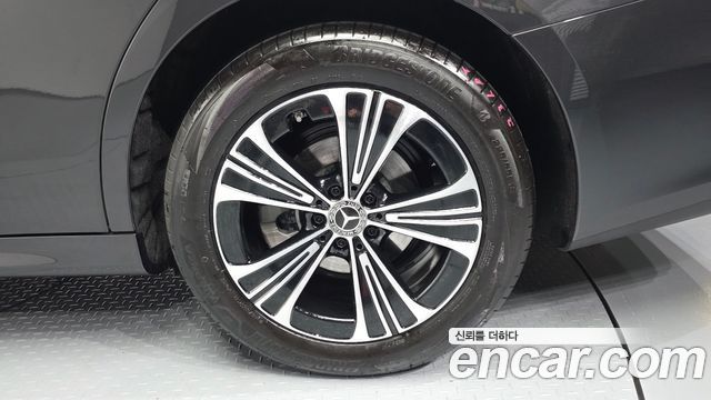 Mercedes-Benz E-Class E200 Avantgarde