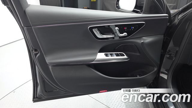 Mercedes-Benz E-Class E200 Avantgarde