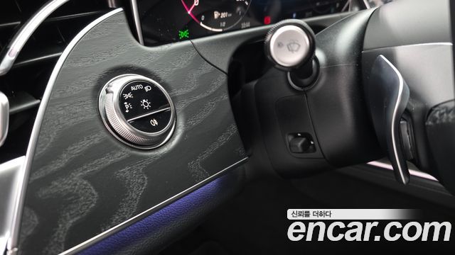 Mercedes-Benz E-Class E200 Avantgarde