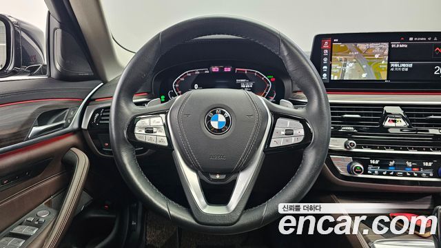 BMW 5-Series 530i xDrive Luxury