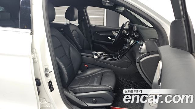 Mercedes-Benz GLC-Class GCL300 4MATIC Coupe
