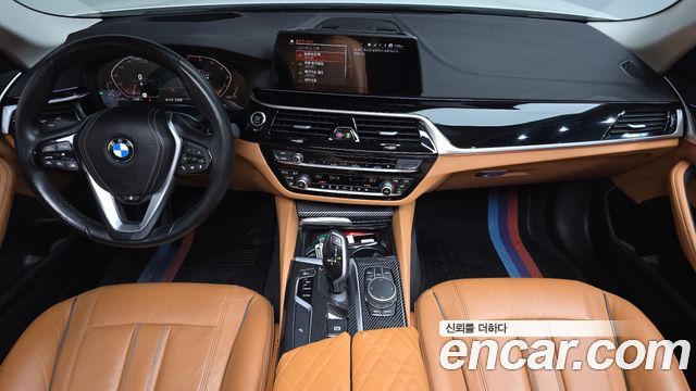 BMW 5-Series 520i Luxury