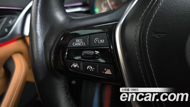 BMW 5-Series 520i Luxury