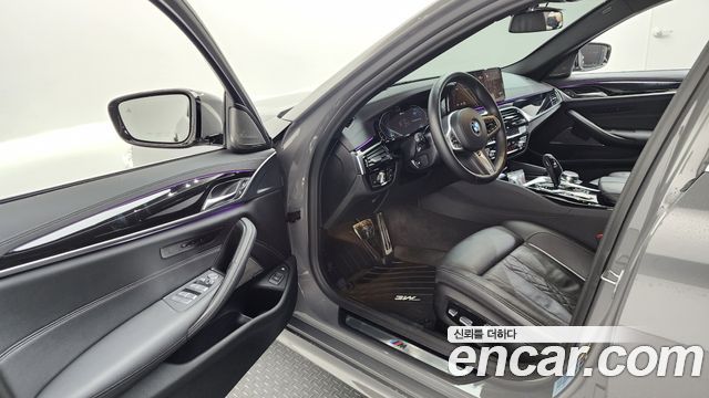 BMW 5-Series 530e M Sport