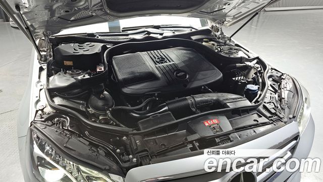 Mercedes-Benz E-Class E220 CDI Avantgarde