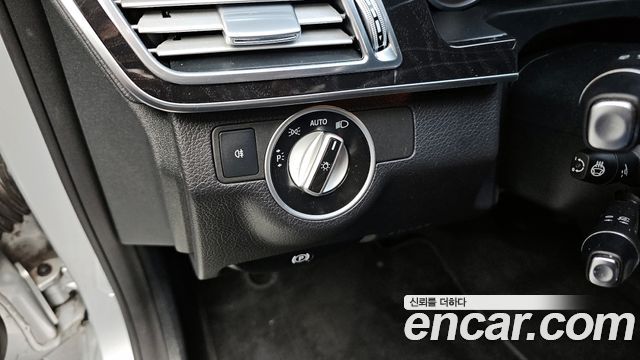 Mercedes-Benz E-Class E220 CDI Avantgarde