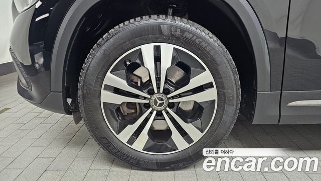 Mercedes-Benz GLA-Class GLA220