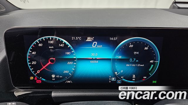 Mercedes-Benz GLA-Class GLA220