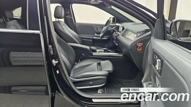 Mercedes-Benz GLA-Class GLA220