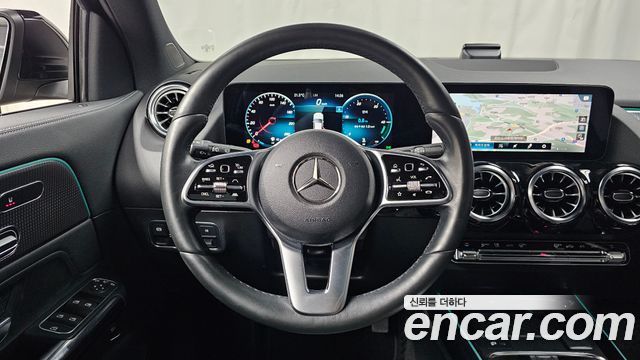 Mercedes-Benz GLA-Class GLA220
