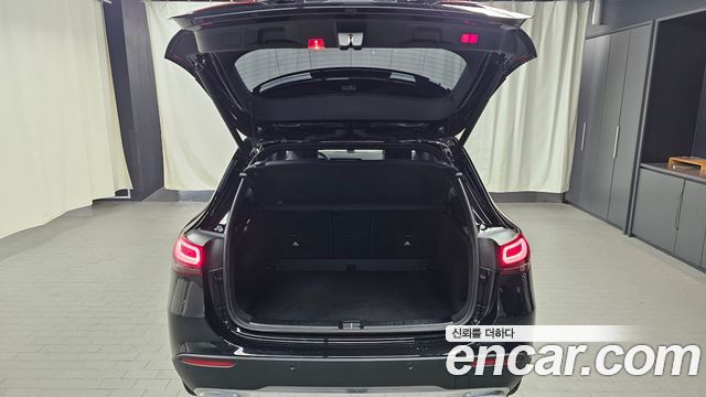 Mercedes-Benz GLA-Class GLA220