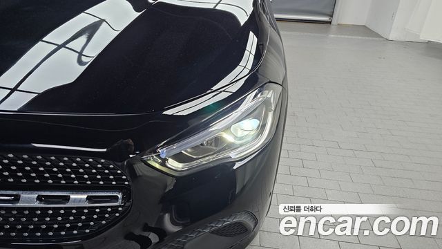 Mercedes-Benz GLA-Class GLA220