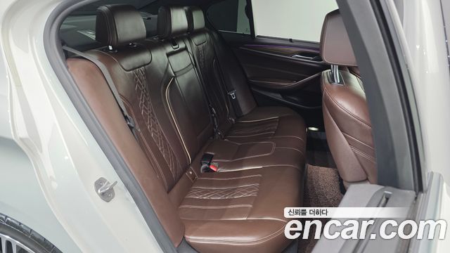 BMW 5-Series 520d xDrive M Sport Package Plus