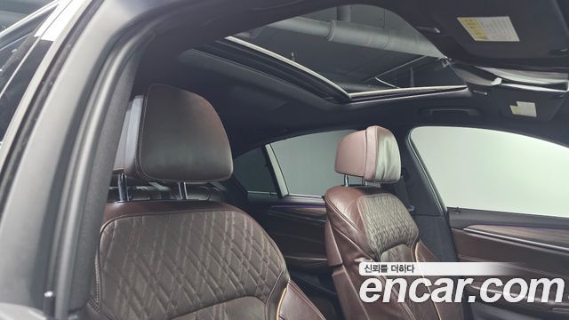 BMW 5-Series 520d xDrive M Sport Package Plus