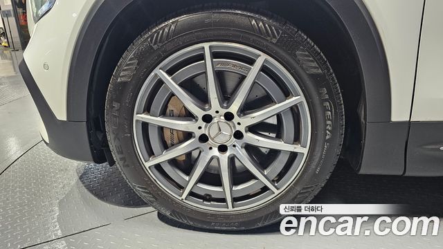 Mercedes-Benz GLB-Class AMG GLB35 4MATIC