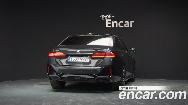 BMW 5-Series 530i xDrive M Sport