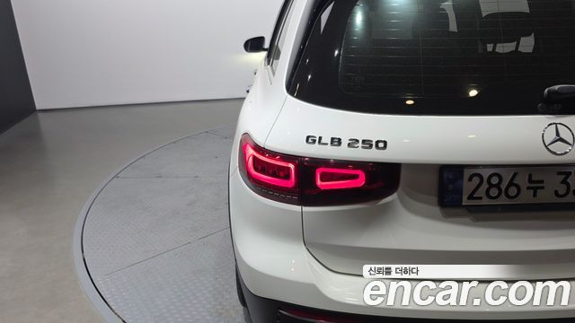 Mercedes-Benz GLB-Class GLB250 4MATIC