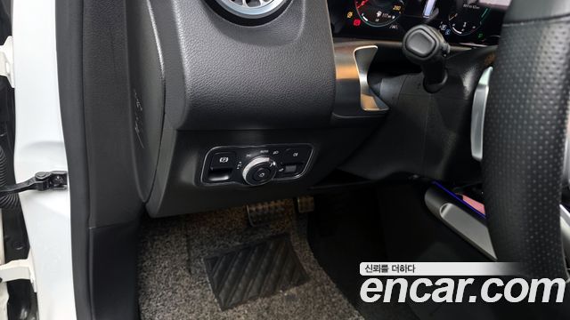 Mercedes-Benz GLB-Class GLB250 4MATIC