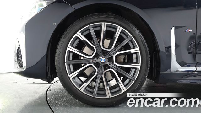 BMW 7-Series 740Li xDrive M Sport Package