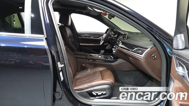 BMW 7-Series 740Li xDrive M Sport Package