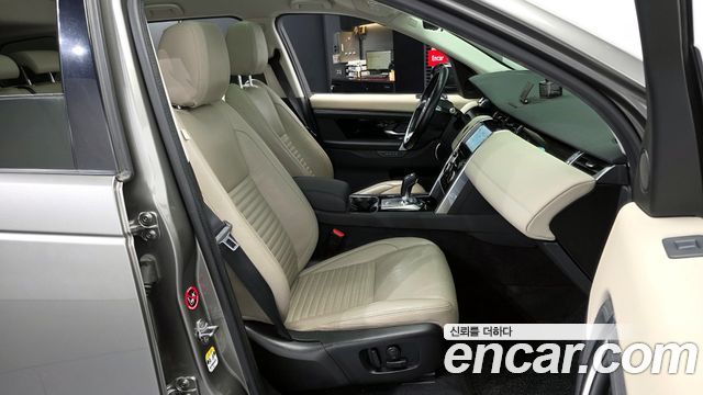 Land Rover Discovery Sport D180 SE