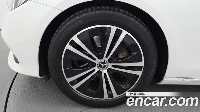 Mercedes-Benz E-Class E300 Avantgarde