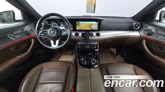 Mercedes-Benz E-Class E300 Avantgarde