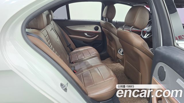 Mercedes-Benz E-Class E300 Avantgarde