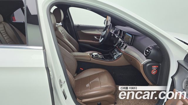 Mercedes-Benz E-Class E300 Avantgarde