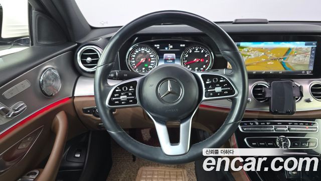Mercedes-Benz E-Class E300 Avantgarde