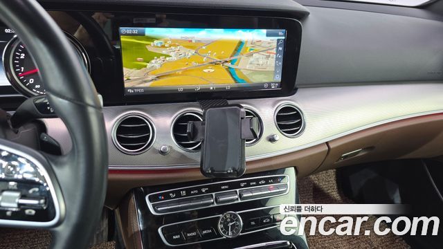 Mercedes-Benz E-Class E300 Avantgarde