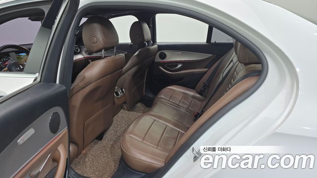 Mercedes-Benz E-Class E300 Avantgarde