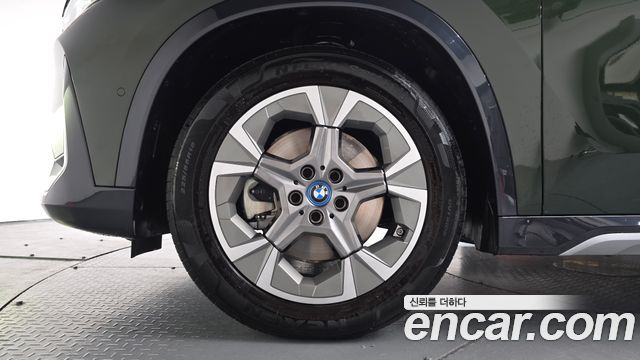 BMW iX1 xDrive 30 xLine