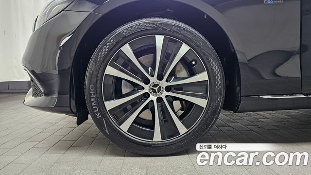 Mercedes-Benz E-Class E300e 4MATIC Exclusive