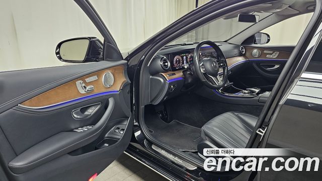 Mercedes-Benz E-Class E300e 4MATIC Exclusive