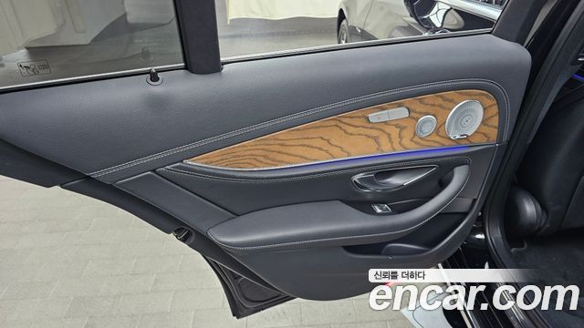 Mercedes-Benz E-Class E300e 4MATIC Exclusive