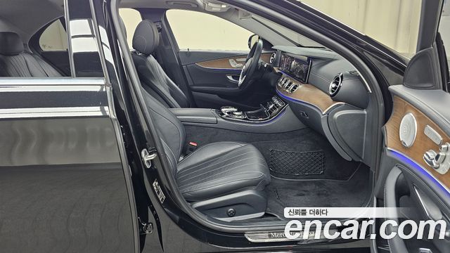 Mercedes-Benz E-Class E300e 4MATIC Exclusive