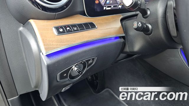 Mercedes-Benz E-Class E300e 4MATIC Exclusive
