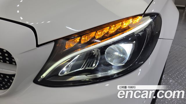 Mercedes-Benz C-Class C200 Coupe