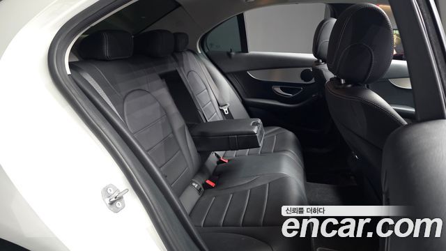 Mercedes-Benz C-Class C200 Avantgarde